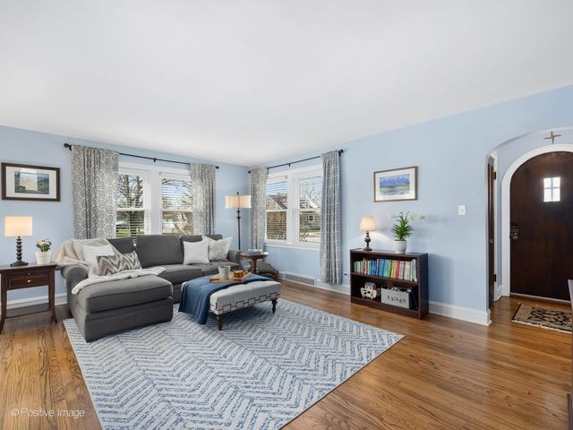 3147 Cleveland Avenue, Brookfield, IL 60513