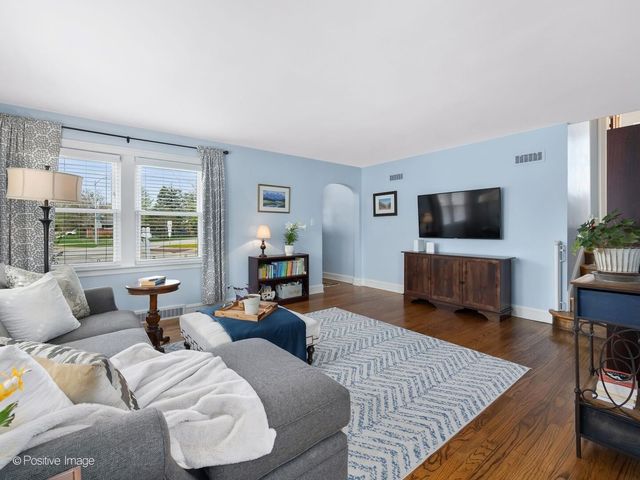 3147 Cleveland Avenue, Brookfield, IL 60513