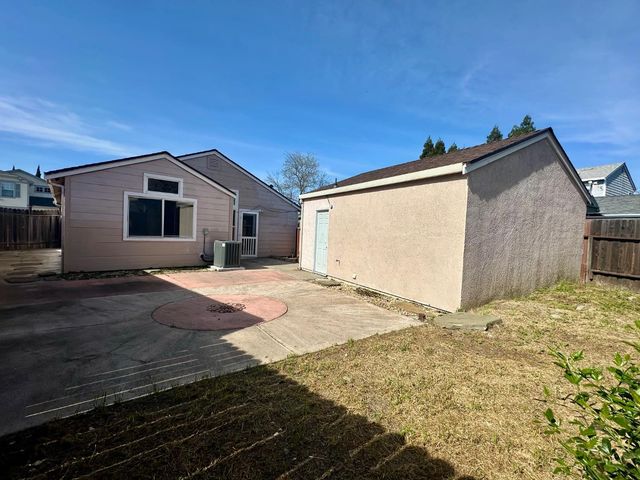 7856 Crestleigh Ct, Antelope, CA 95843