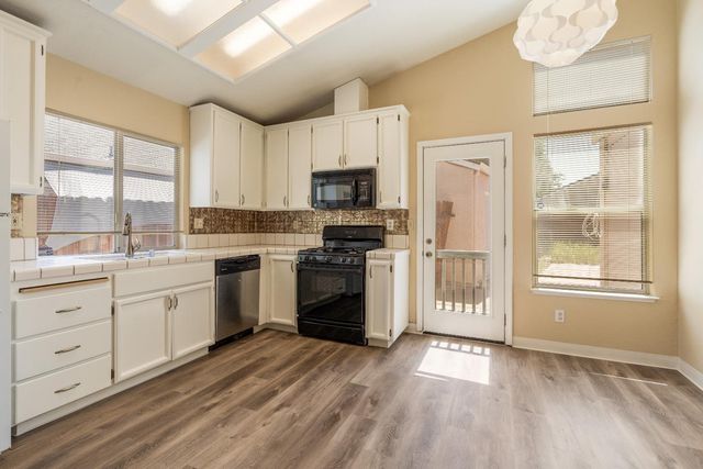 7856 Crestleigh Ct, Antelope, CA 95843