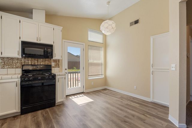 7856 Crestleigh Ct, Antelope, CA 95843