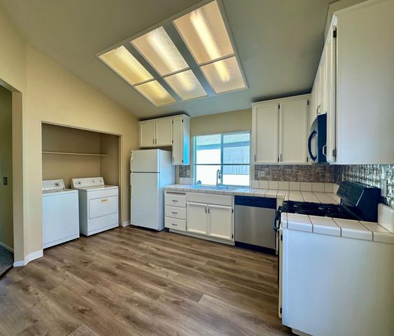 7856 Crestleigh Ct, Antelope, CA 95843