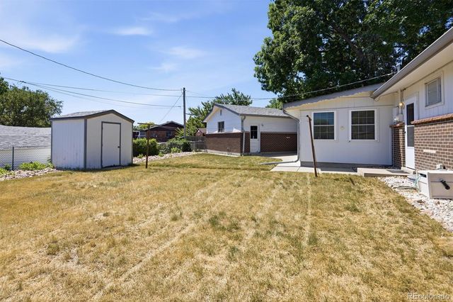 1530 S Estes Street, Lakewood, CO 80232