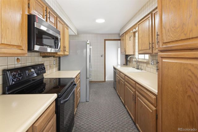 1530 S Estes Street, Lakewood, CO 80232