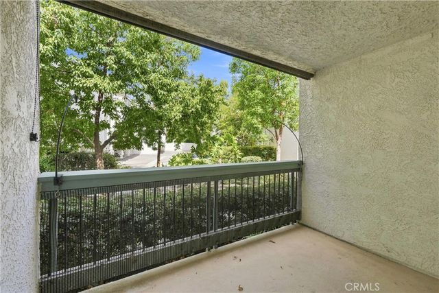 23679 Park Capri 14, Calabasas, CA 91302