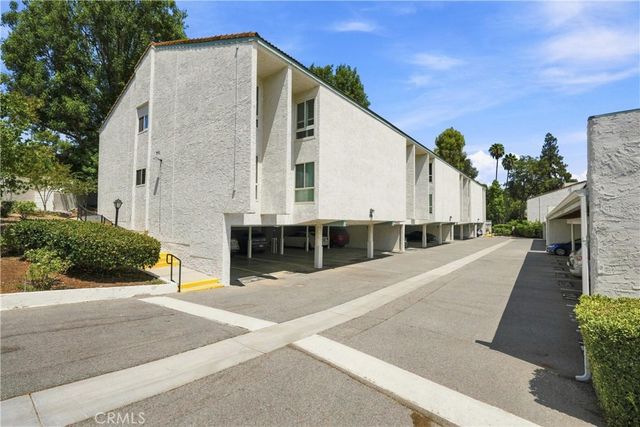 23679 Park Capri 14, Calabasas, CA 91302