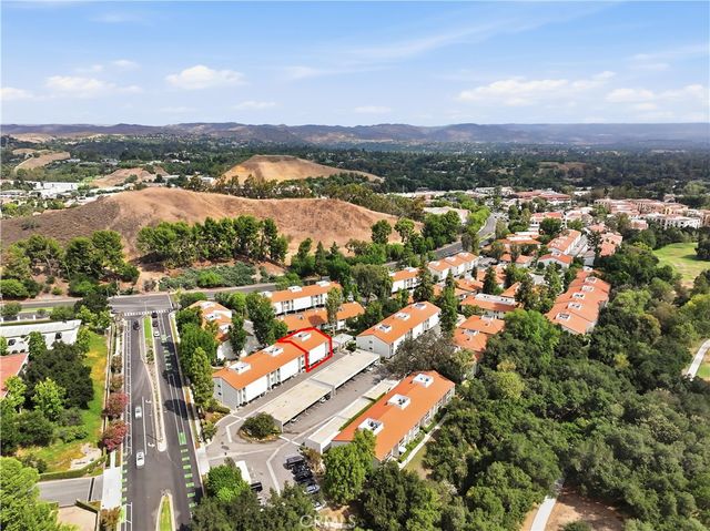 23679 Park Capri 14, Calabasas, CA 91302
