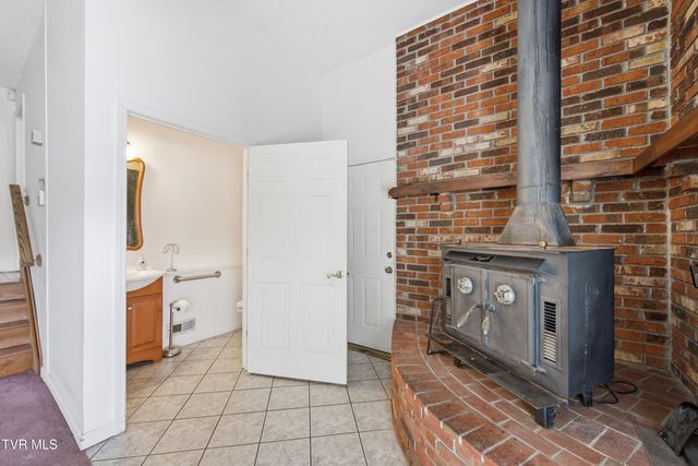 121 Hope Drive, Gate City, VA 24251