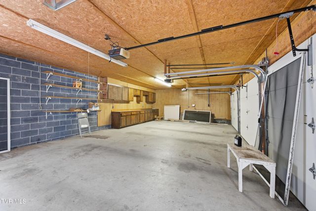 121 Hope Drive, Gate City, VA 24251