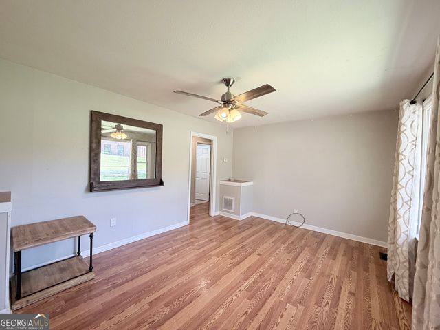 73 Cade Street, Hartwell, GA 30643