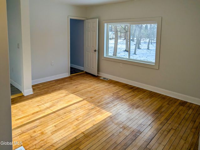 320 Gasner Avenue, Niskayuna, NY 12304