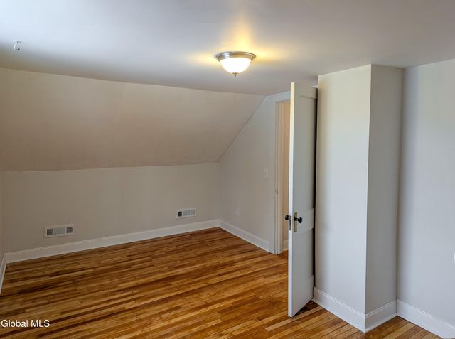 320 Gasner Avenue, Niskayuna, NY 12304