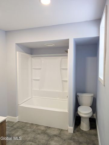 320 Gasner Avenue, Niskayuna, NY 12304