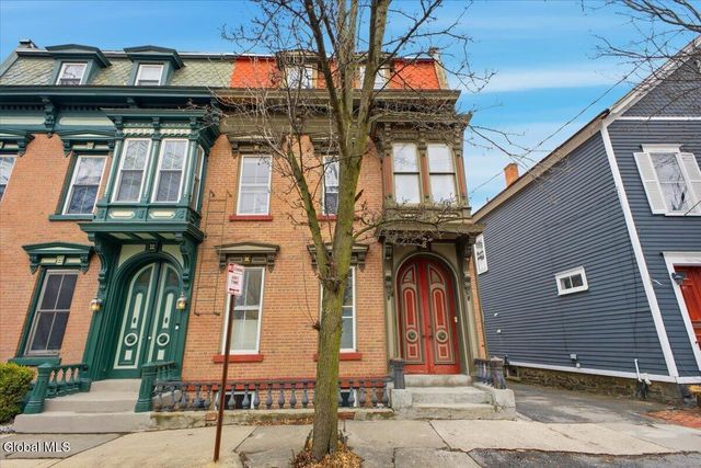 109 Front Street, Schenectady, NY 12305