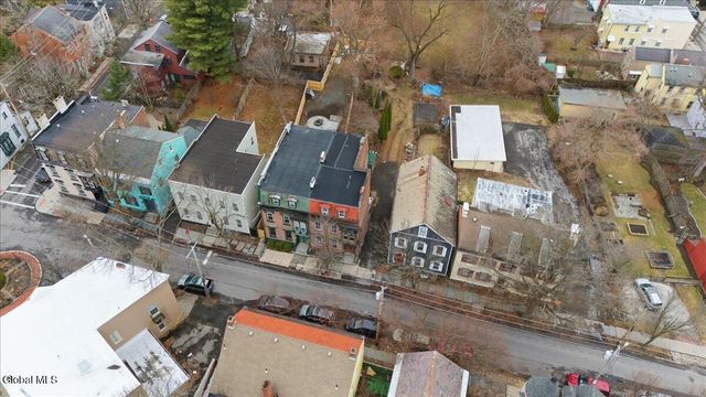 109 Front Street, Schenectady, NY 12305