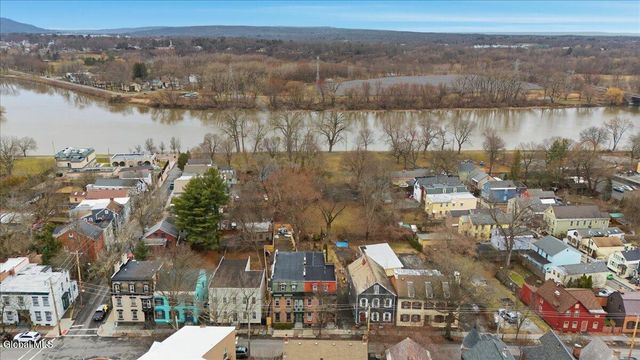 109 Front Street, Schenectady, NY 12305