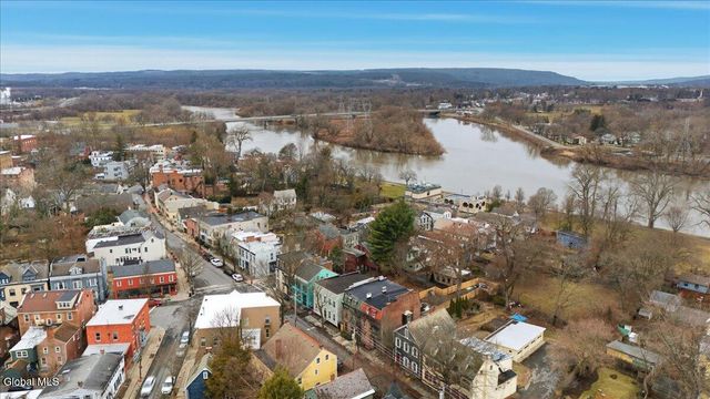 109 Front Street, Schenectady, NY 12305