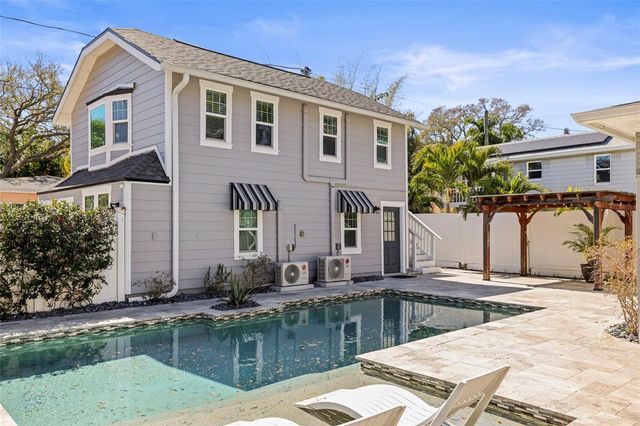 800 18TH AVENUE N, St Petersburg, FL 33704