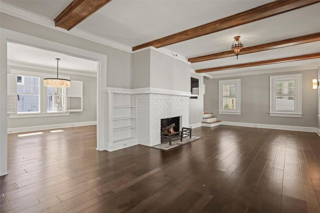 800 18TH AVENUE N, St Petersburg, FL 33704