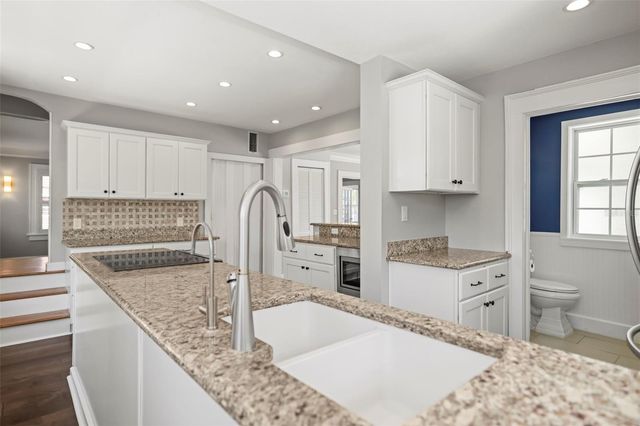 800 18TH AVENUE N, St Petersburg, FL 33704