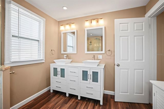 800 18TH AVENUE N, St Petersburg, FL 33704