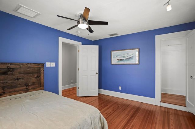 800 18TH AVENUE N, St Petersburg, FL 33704