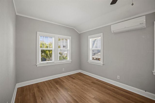 800 18TH AVENUE N, St Petersburg, FL 33704