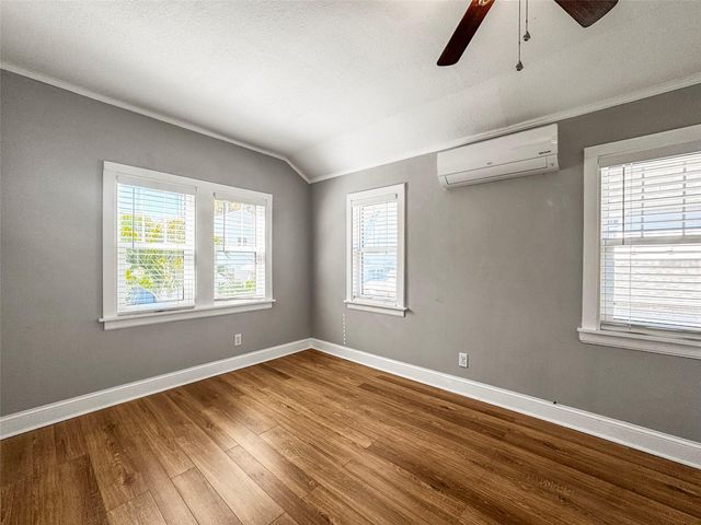 800 18TH AVENUE N, St Petersburg, FL 33704