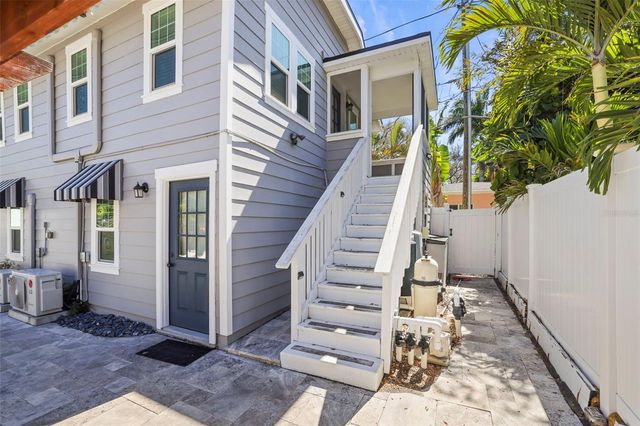 800 18TH AVENUE N, St Petersburg, FL 33704