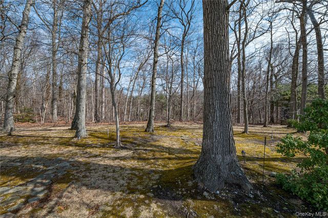 19 Tamara Court, Melville, NY 11747