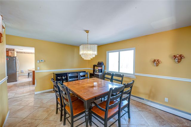 19 Tamara Court, Melville, NY 11747