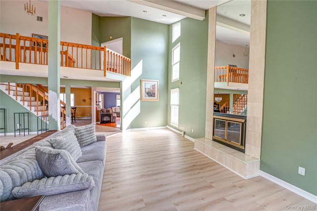 19 Tamara Court, Melville, NY 11747