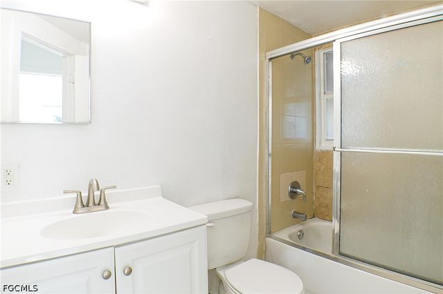 3042 douglas AVE, Fort Myers, FL 33916
