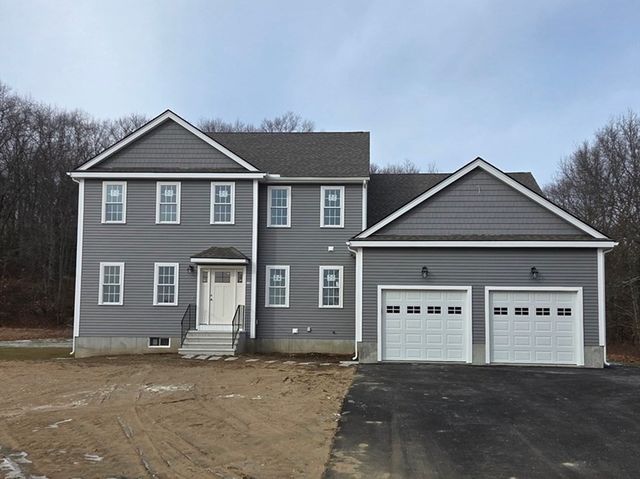 138 Elm St, Uxbridge, MA 01569