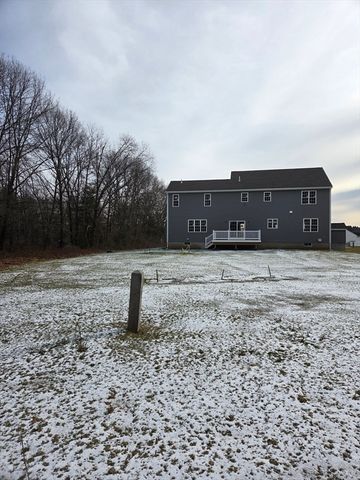 138 Elm St, Uxbridge, MA 01569