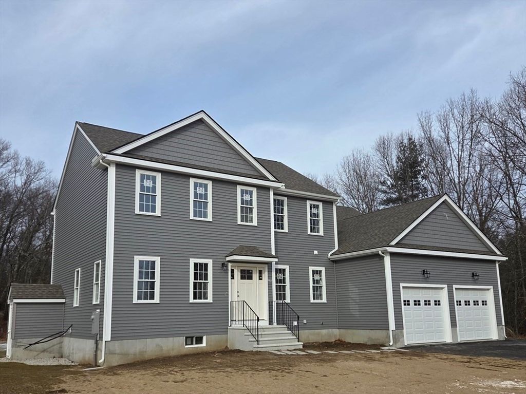 138 Elm St, Uxbridge, MA 01569