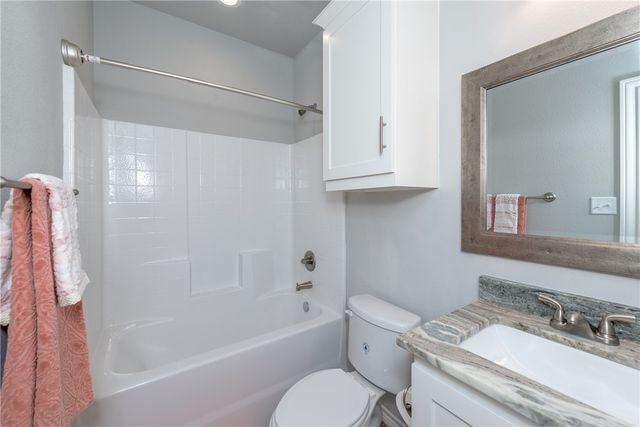 3625 Kenyon Drive, College Station, TX 77845