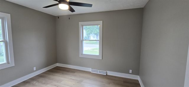 1349 W Summit Avenue, Muskegon, MI 49441