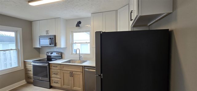 1349 W Summit Avenue, Muskegon, MI 49441