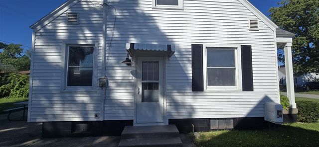 1349 W Summit Avenue, Muskegon, MI 49441