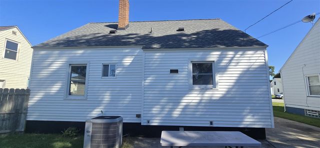1349 W Summit Avenue, Muskegon, MI 49441