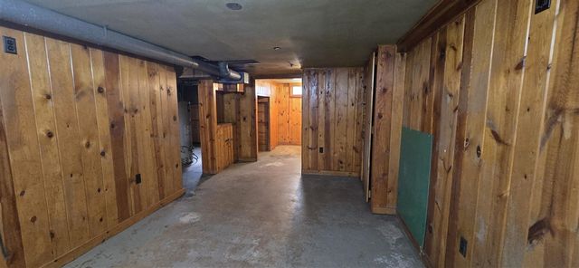 1349 W Summit Avenue, Muskegon, MI 49441