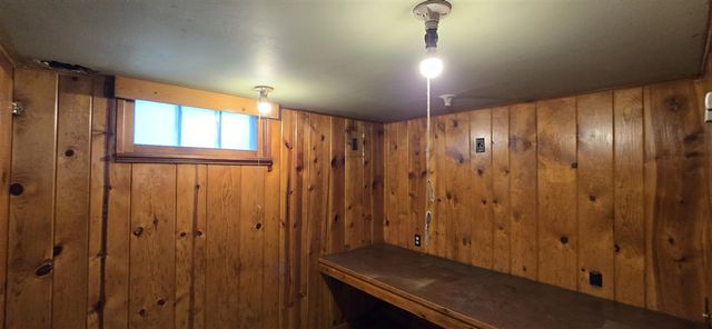 1349 W Summit Avenue, Muskegon, MI 49441