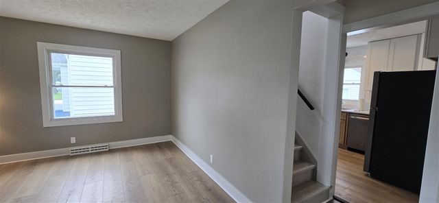 1349 W Summit Avenue, Muskegon, MI 49441