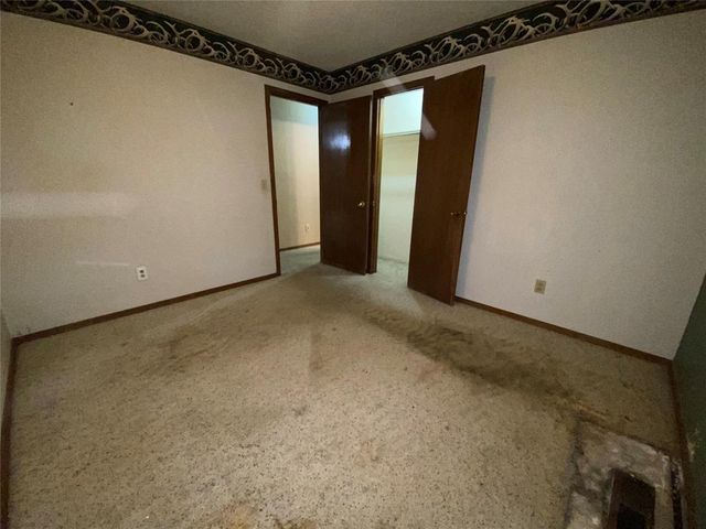 325 E Grand Teton Court, Yukon, OK 73099
