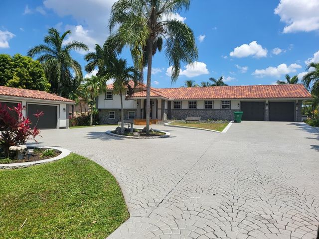 11081 SW 30th Court, Davie, FL 33328