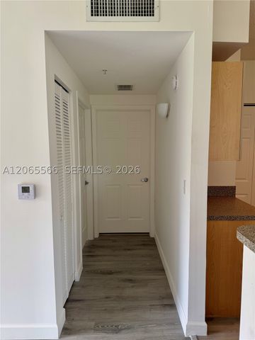 8010 N Nob Hill Rd 102, Tamarac, FL 33321