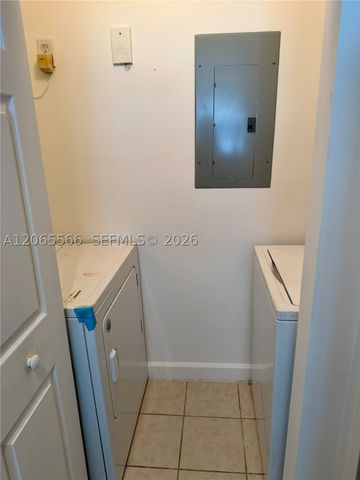 8010 N Nob Hill Rd 102, Tamarac, FL 33321