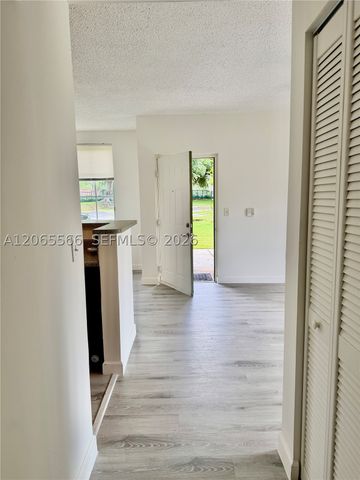 8010 N Nob Hill Rd 102, Tamarac, FL 33321