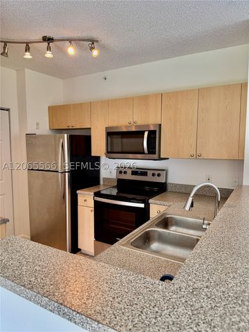 8010 N Nob Hill Rd 102, Tamarac, FL 33321